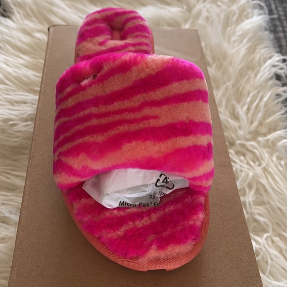 NIB Ugg Cozette Pink Zebra Slippers - Picture 6 of 7